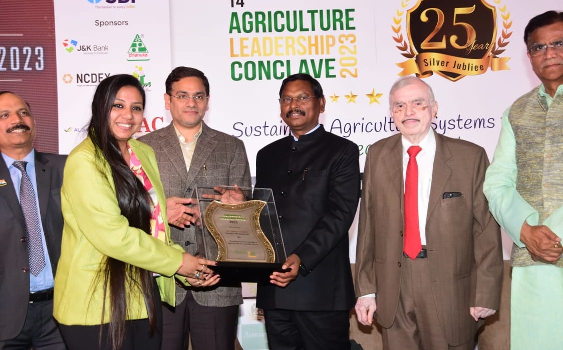 कृषि-मंत्री अर्जुन मुंडा ने अपूर्वा त्रिपाठी को दिया “एग्रीकल्चर लीडरशिप अवार्ड-2023”